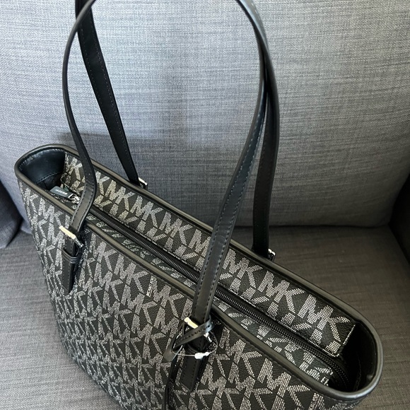 NWT MICHAEL KORS JET SET CHARM TOP ZIP TOTE HANDBAG - Picture 5 of 7